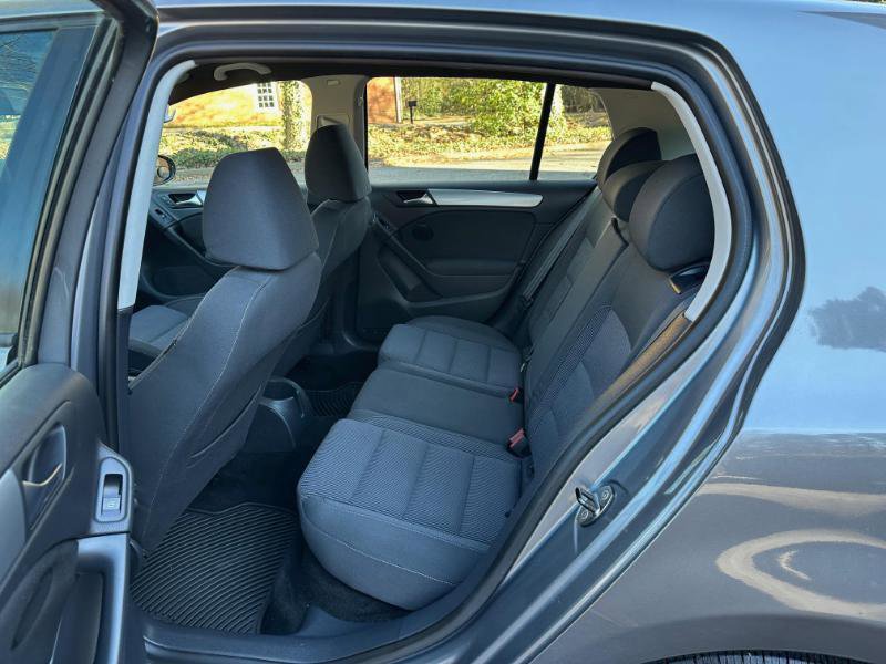 Used 2011 Volkswagen Golf 4-Door image 17