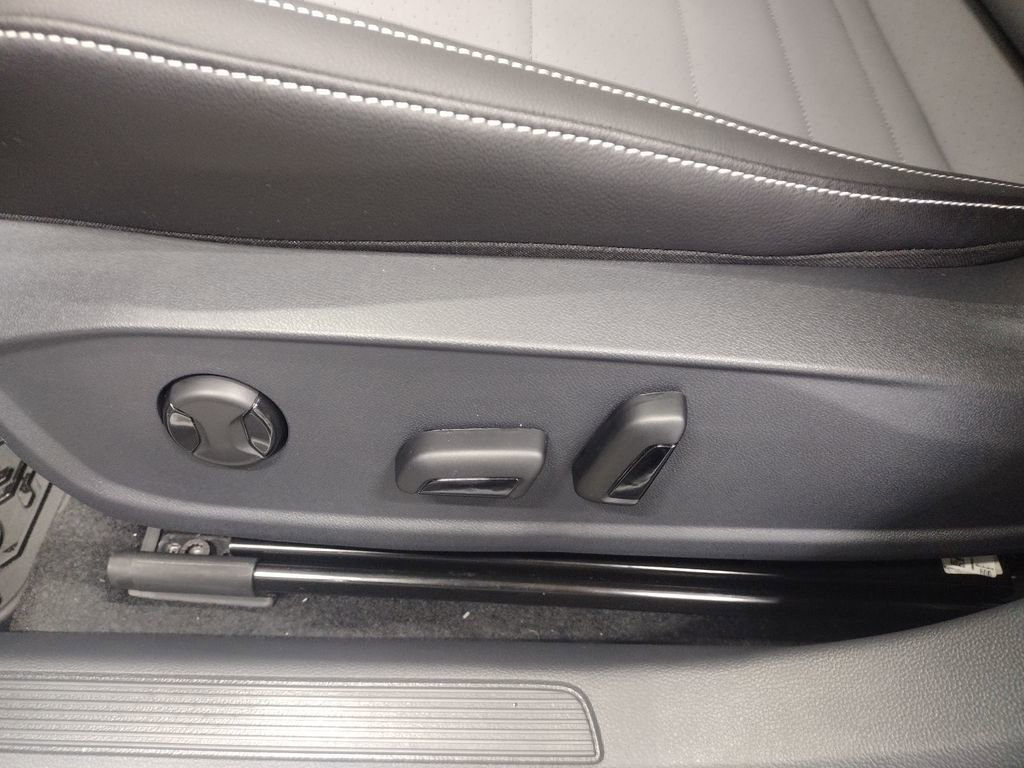 New 2026 Volkswagen Jetta SE image 18