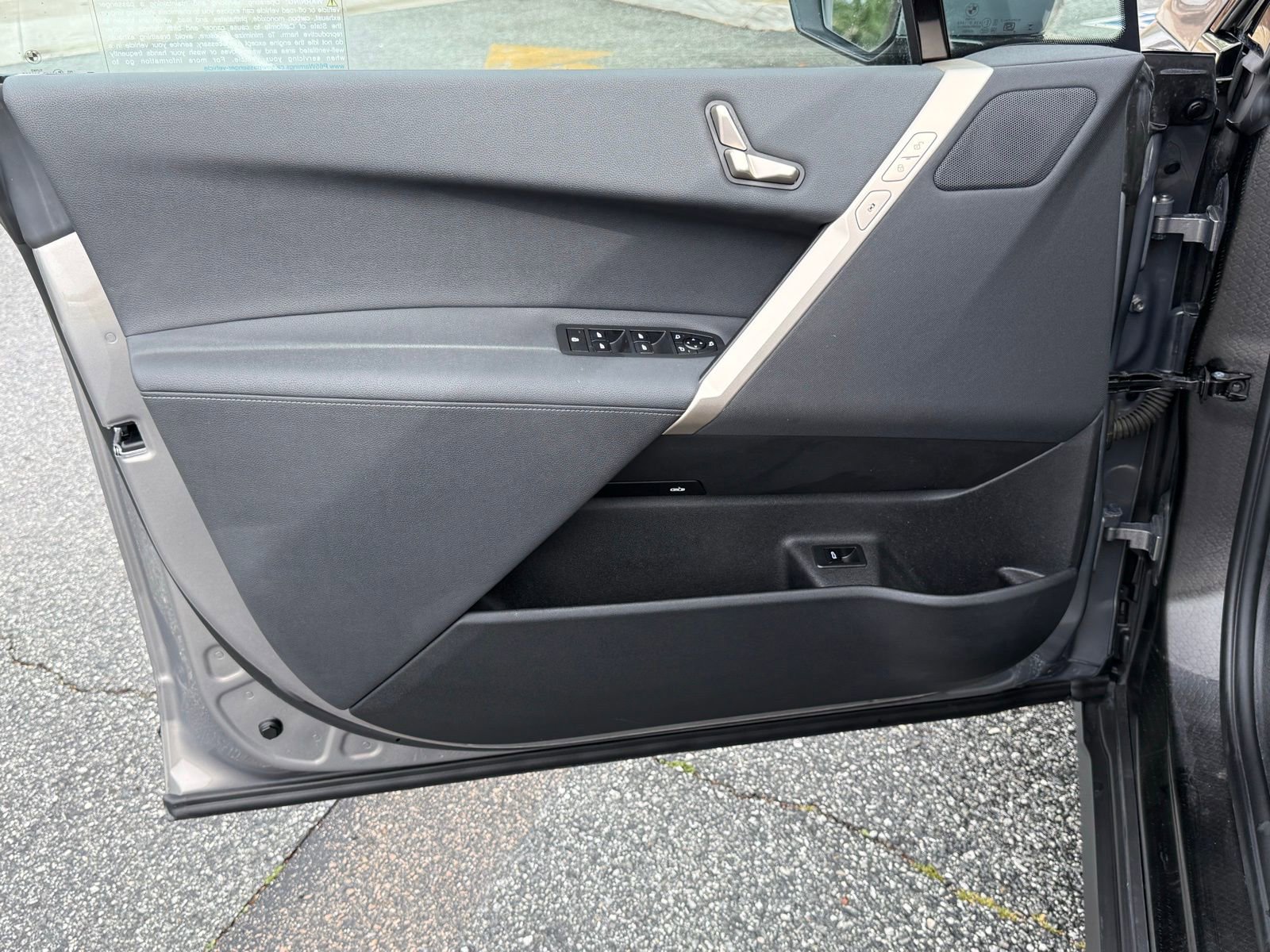 Used 2024 BMW iX xDrive50 w/ Radiant Heating Package image 20