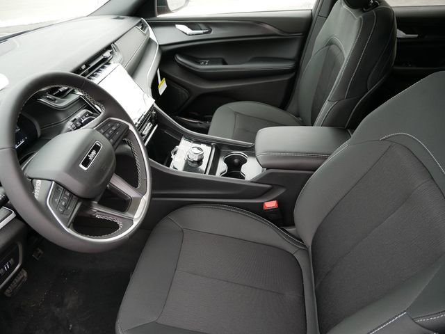 New 2026 Jeep Grand Cherokee Laredo w/ Trailer Tow Package image 11