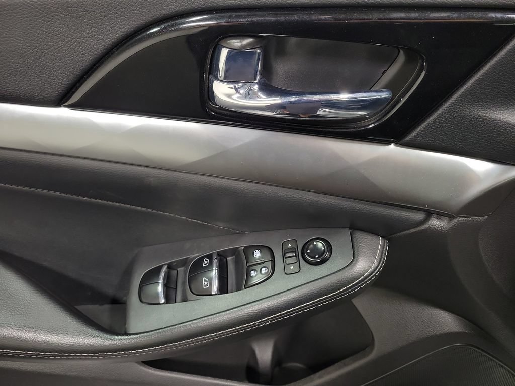 Used 2023 Nissan Maxima SL FWD image 25