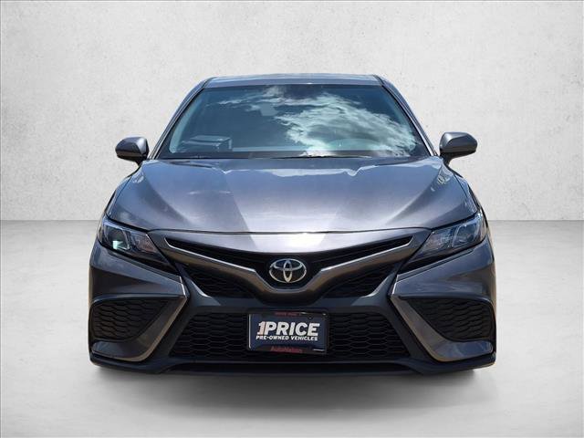 Used 2021 Toyota Camry SE FWD video 2