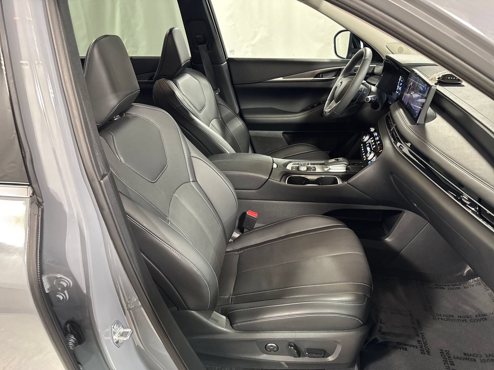 Certified 2026 INFINITI QX60 Luxe w/ Cargo Package AWD/4WD image 30