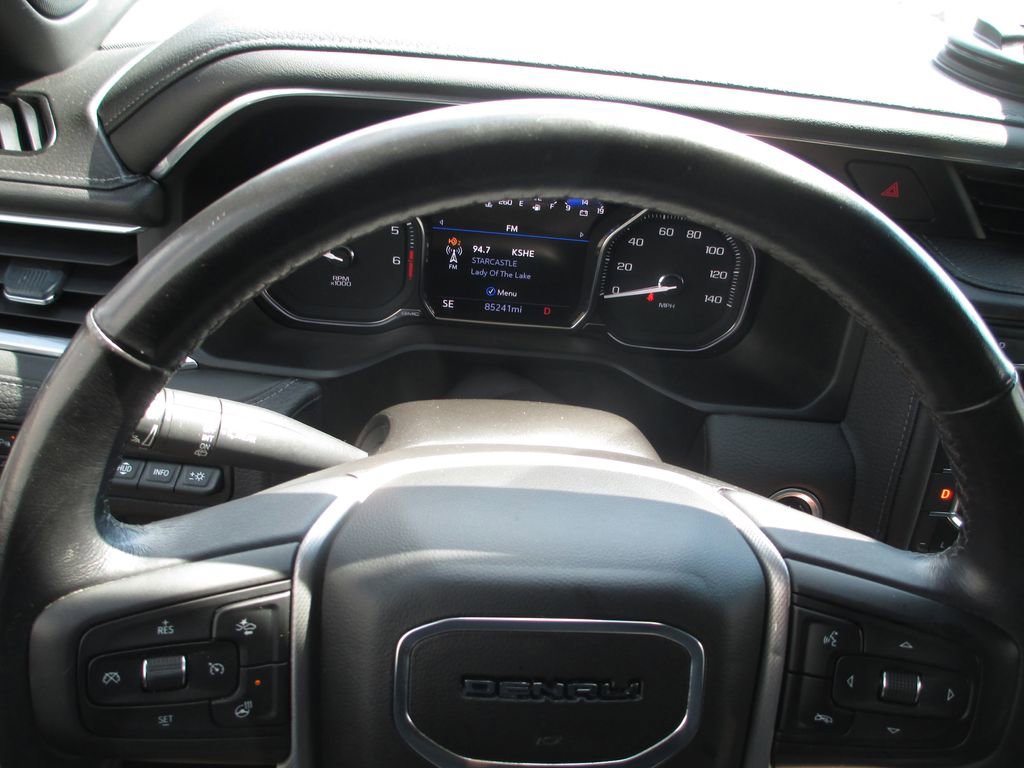 Used 2021 GMC Yukon Denali w/ Denali Ultimate Package image 37