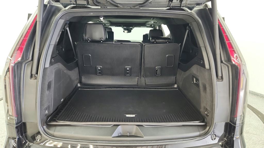 Used 2023 Cadillac Escalade ESV V w/ Heavy-Duty Trailer Package image 39