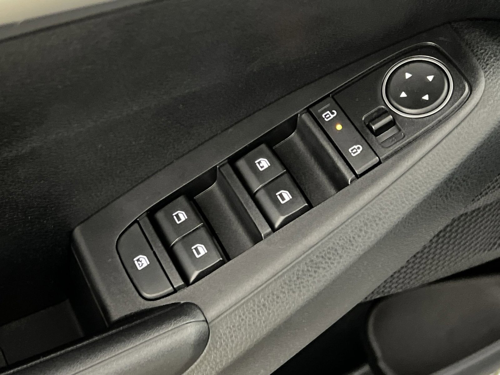 New 2026 Kia Seltos LX image 13