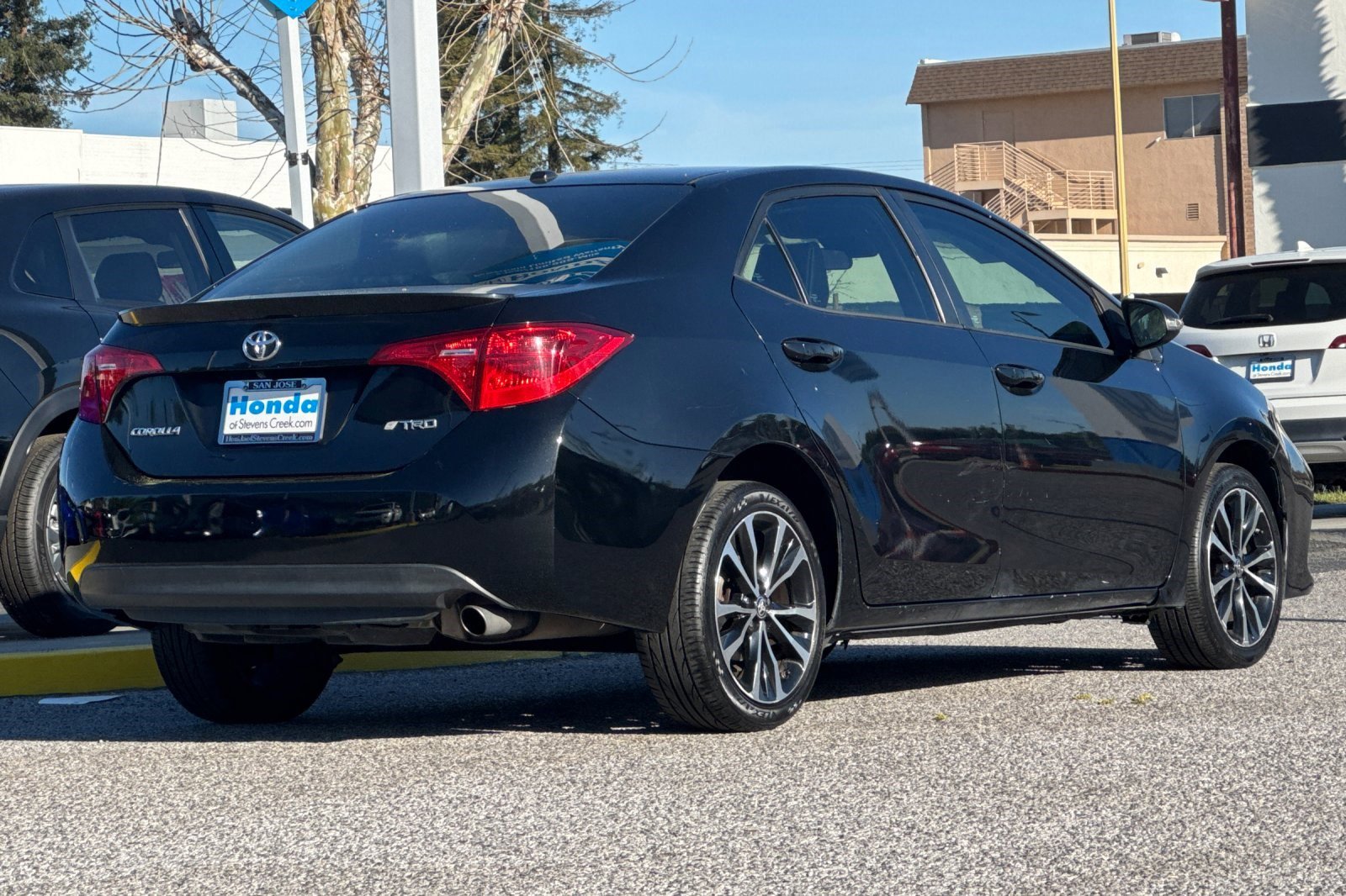Used 2017 Toyota Corolla SE w/ SE Premium Package image 8