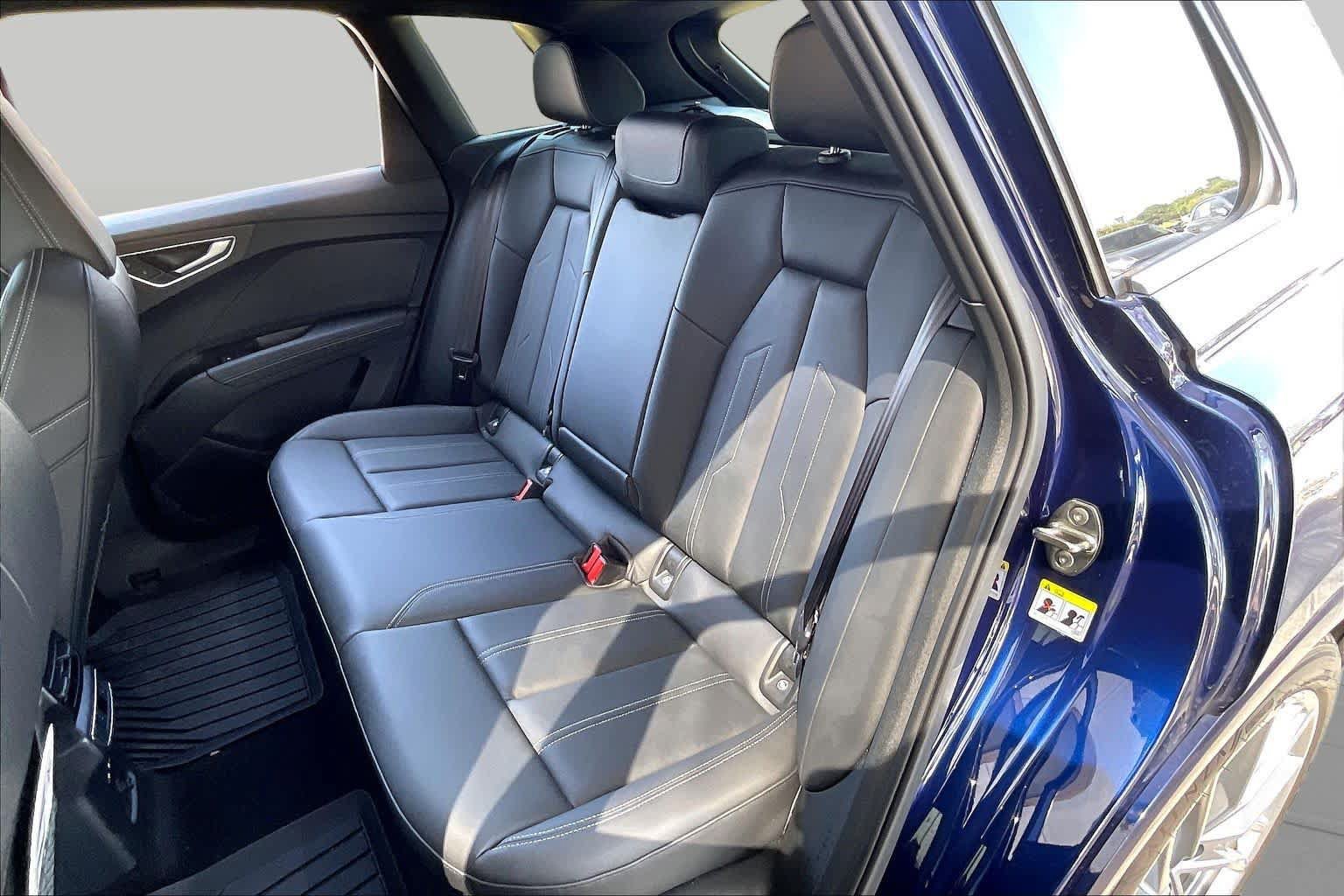 Used 2025 Audi Q4 e-tron Premium Plus w/ Premium Plus AWD/4WD image 20