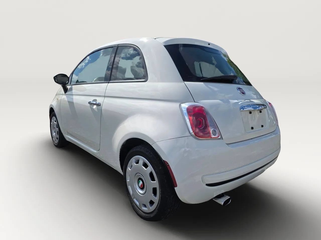 Used 2016 FIAT 500 Pop FWD image 4