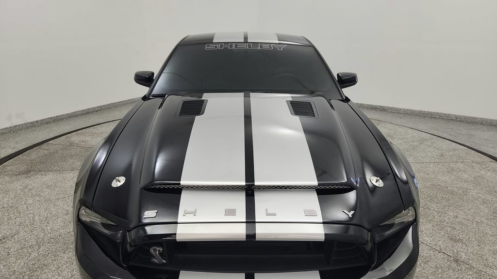 Used 2010 Ford Mustang Shelby GT500 RWD image 9