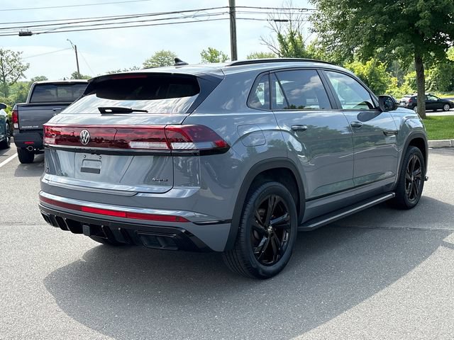 Used 2025 Volkswagen Atlas Cross Sport SEL R-Line AWD/4WD image 4