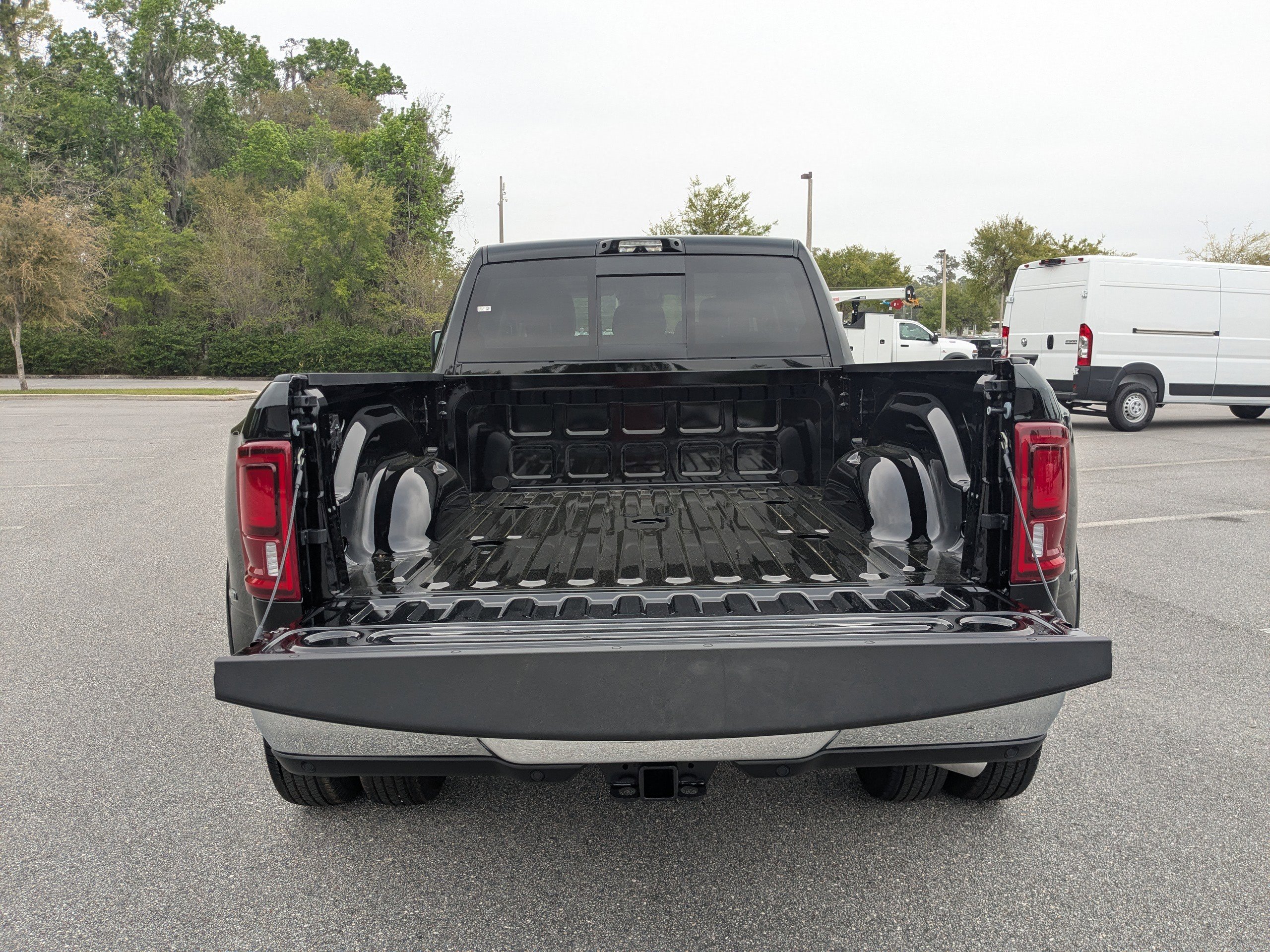 New 2026 RAM 3500 Longhorn image 12