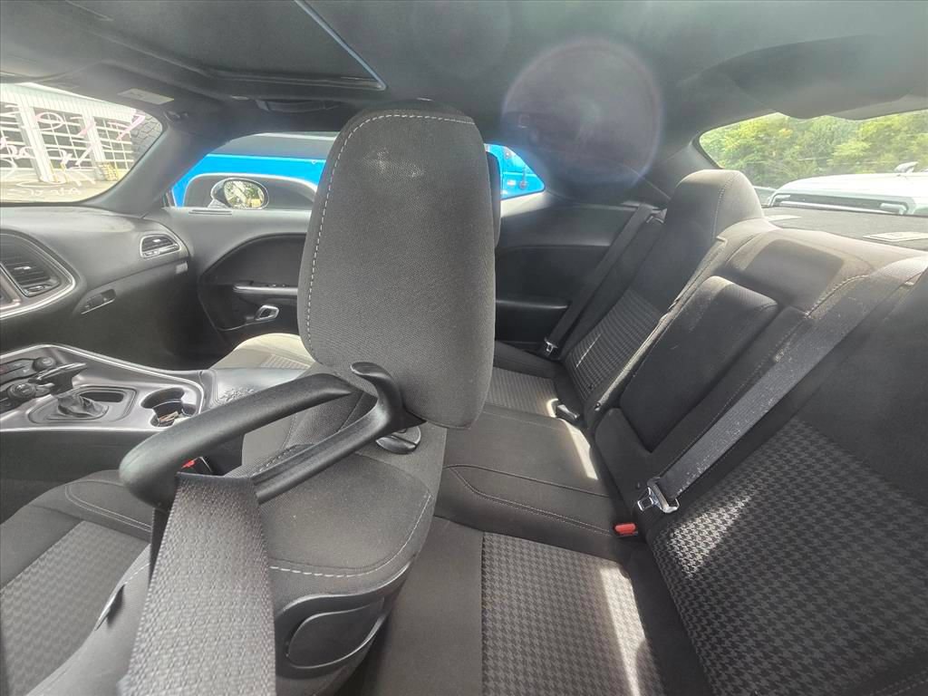 Used 2019 Dodge Challenger SXT w/ Blacktop Package RWD image 5