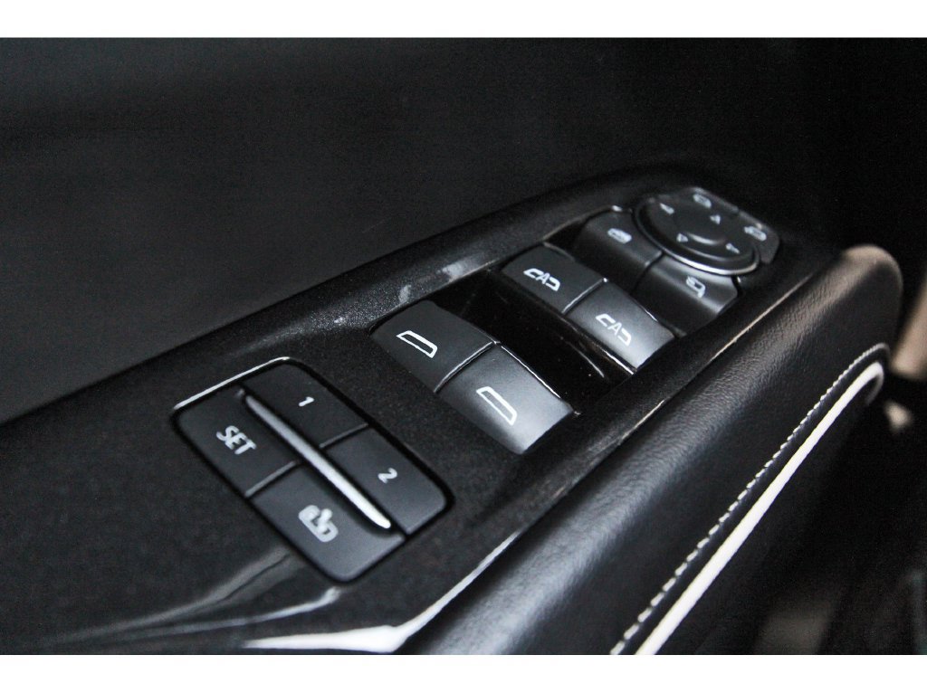 Certified 2024 Cadillac Escalade Sport Platinum w/ LPO, ONYX Package AWD/4WD image 21
