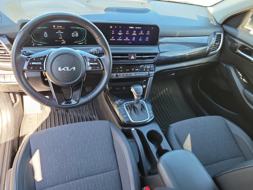 Used 2025 Kia Seltos S FWD image 15