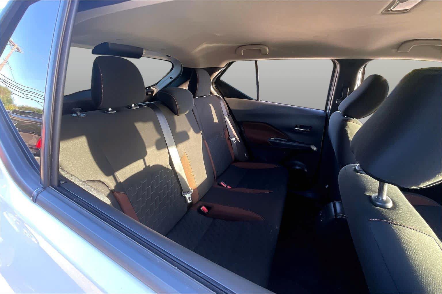 Used 2021 Nissan Kicks SR FWD image 16