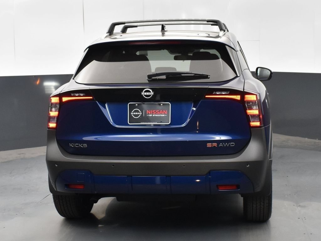 New 2026 Nissan Kicks SR w/ Cold Weather Package AWD/4WD image 7