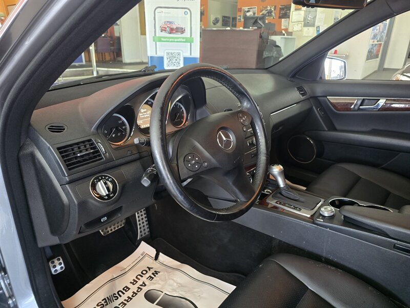 Used 2010 Mercedes-Benz C 300 Sedan w/ Multimedia Pkg image 8