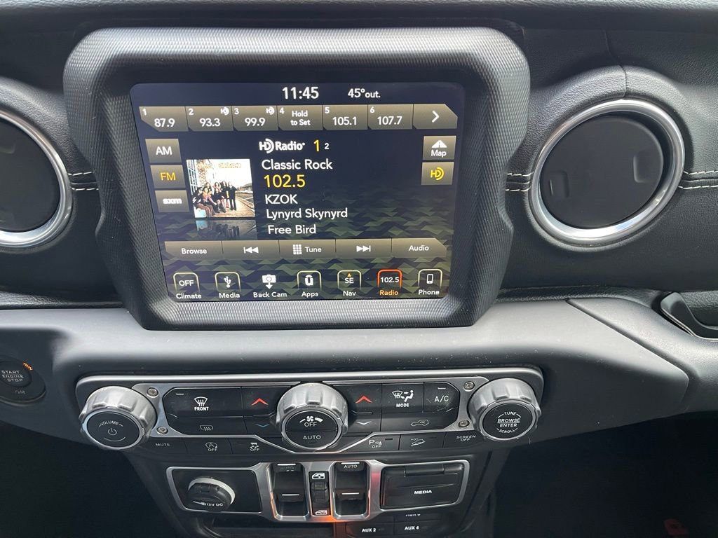 Used 2018 Jeep Wrangler Unlimited Sahara image 10