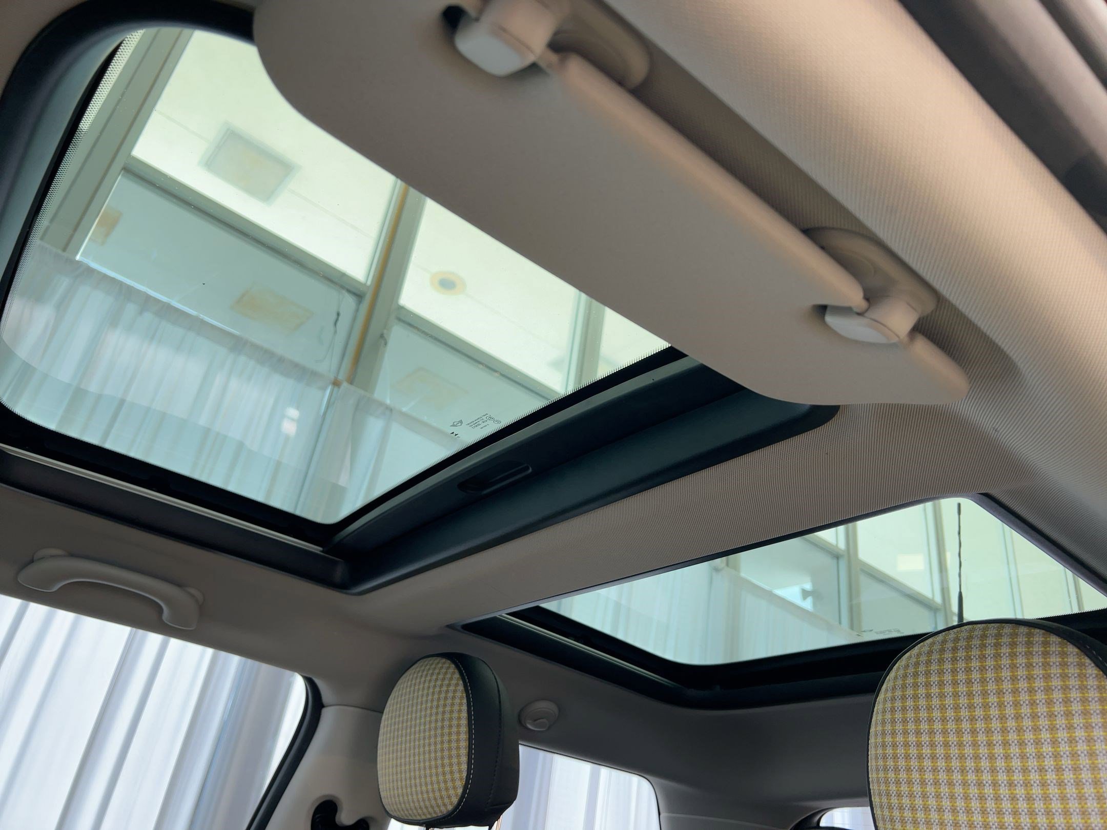 Certified 2023 MINI Cooper SE image 15