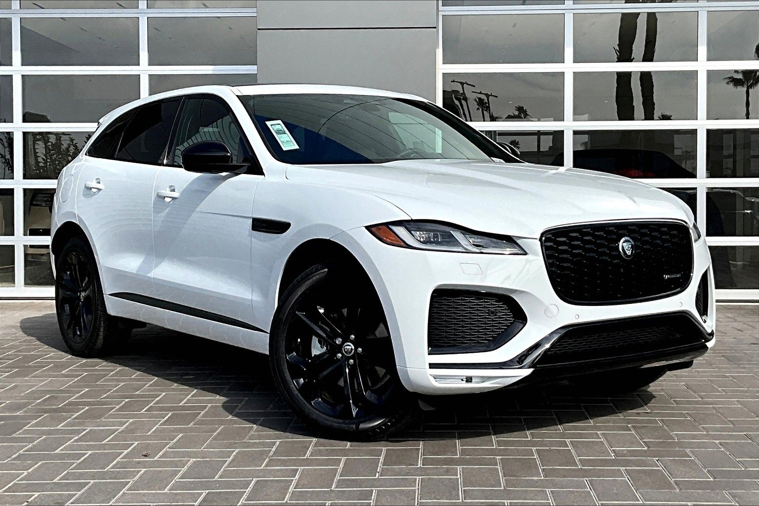 New 2025 Jaguar F-PACE R-Dynamic S image 2