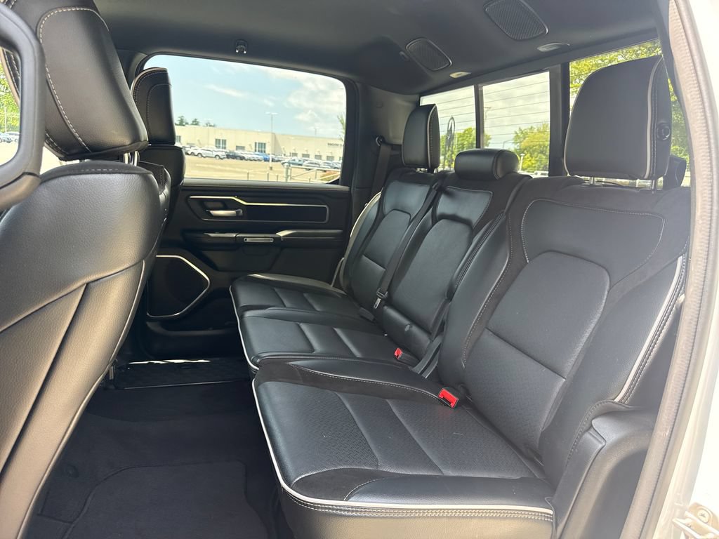 Used 2025 RAM 1500 Laramie AWD/4WD image 32
