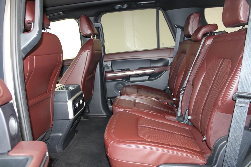 Used 2024 Ford Expedition Limited image 27
