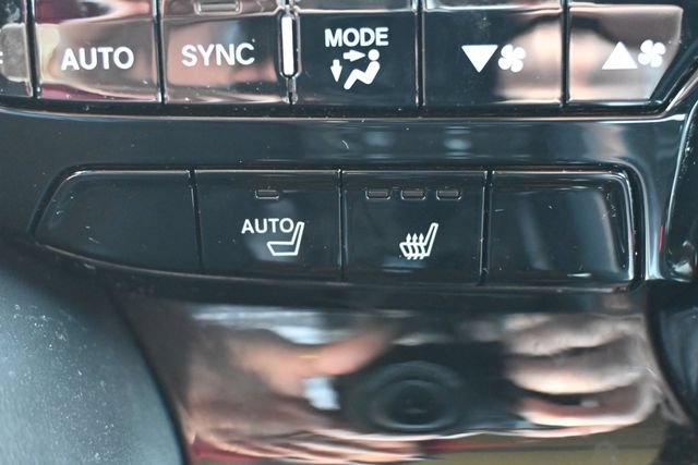Used 2023 Acura MDX w/ Technology Package AWD/4WD image 32