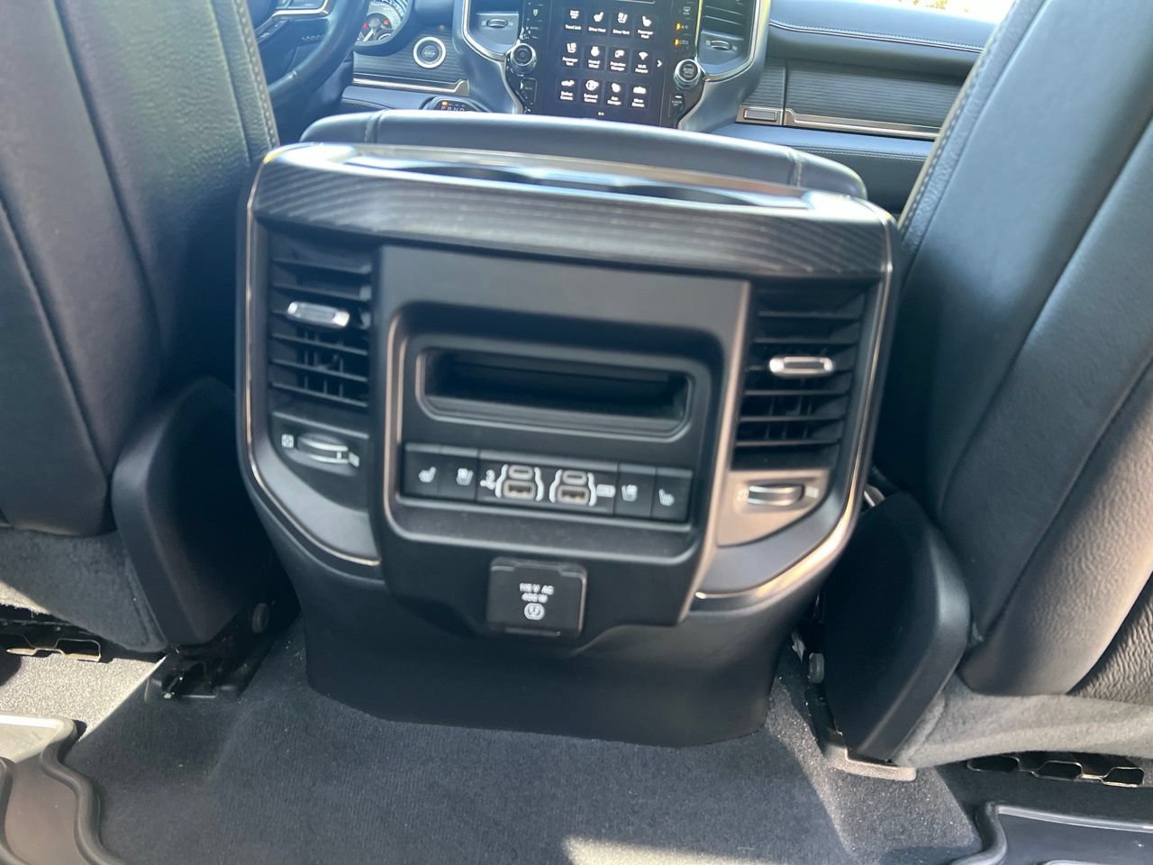 Used 2019 RAM 1500 Limited AWD/4WD image 17
