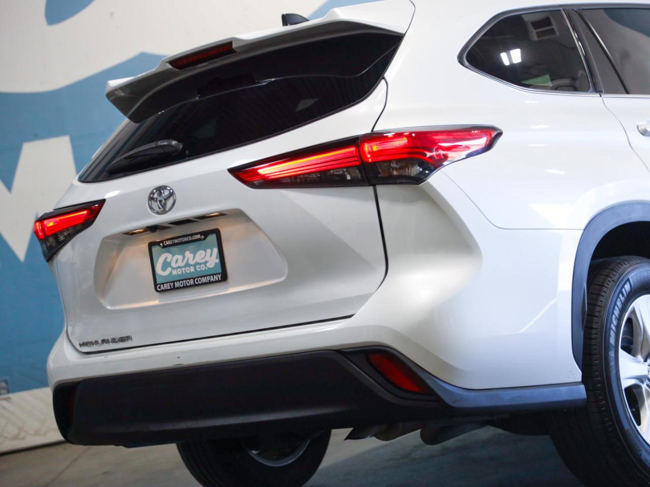 Used 2022 Toyota Highlander L image 43