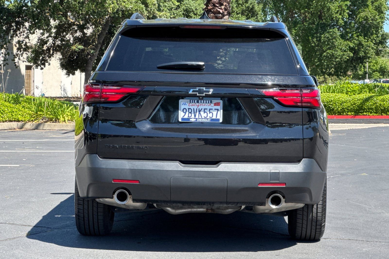 Used 2022 Chevrolet Traverse LS w/ Midnight/Sport Edition image 4