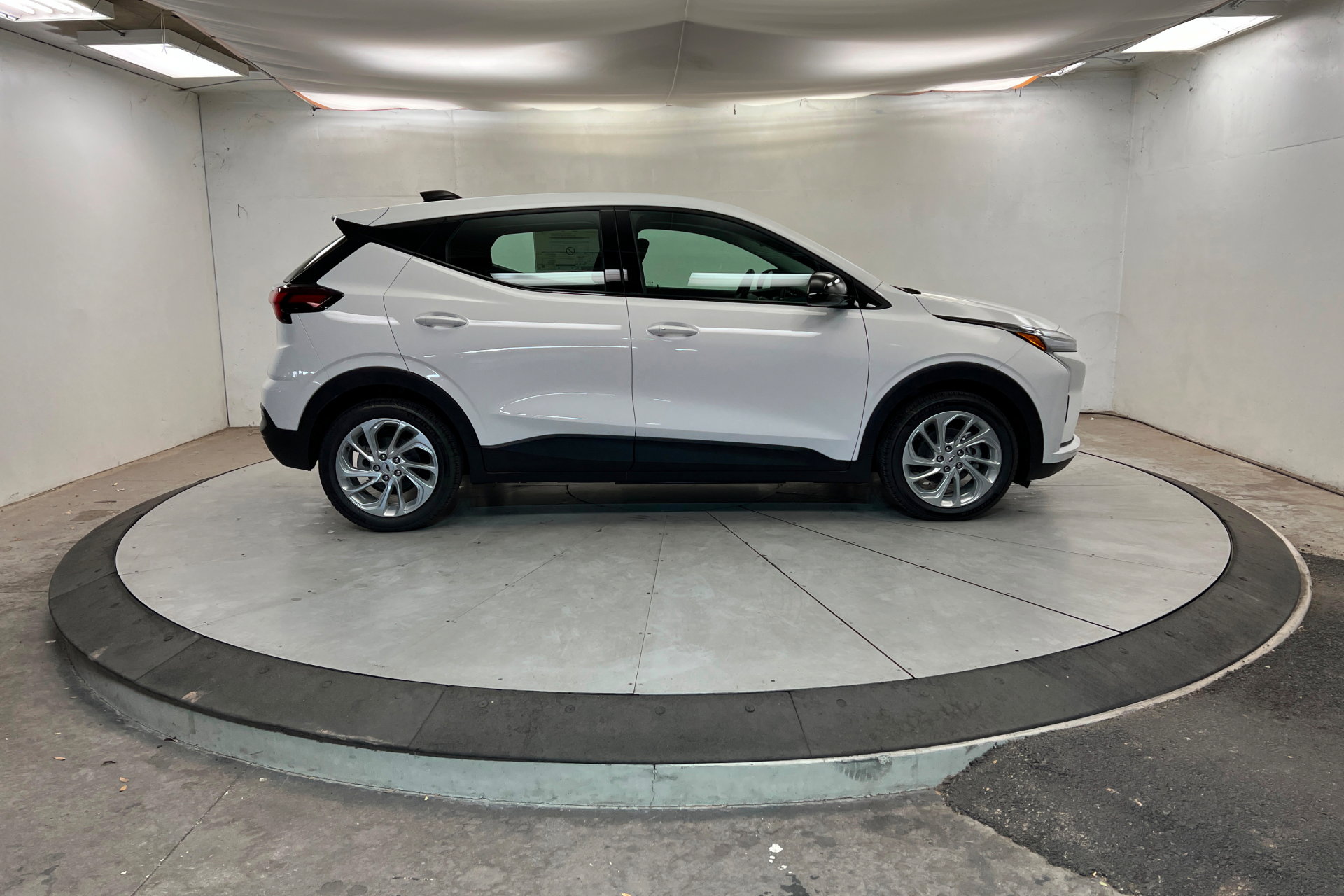 New 2027 Chevrolet Bolt LT w/ Comfort Package image 8