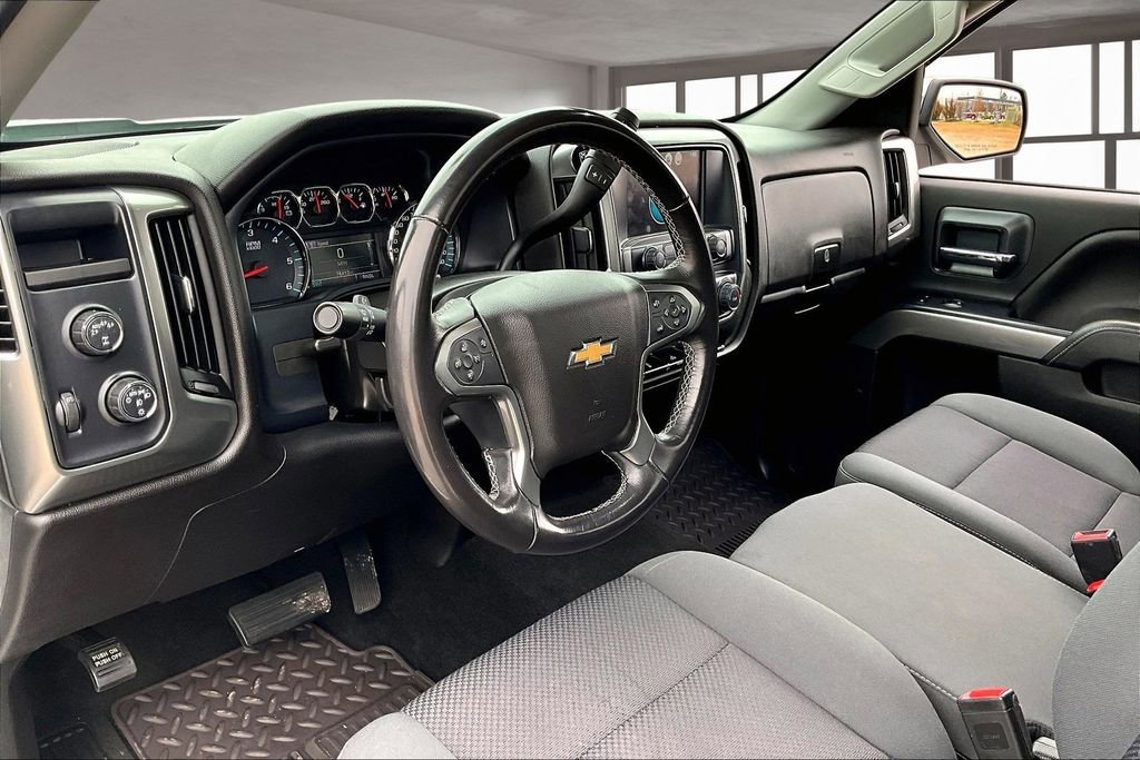 Used 2018 Chevrolet Silverado 1500 LT w/ LT Convenience Package image 17