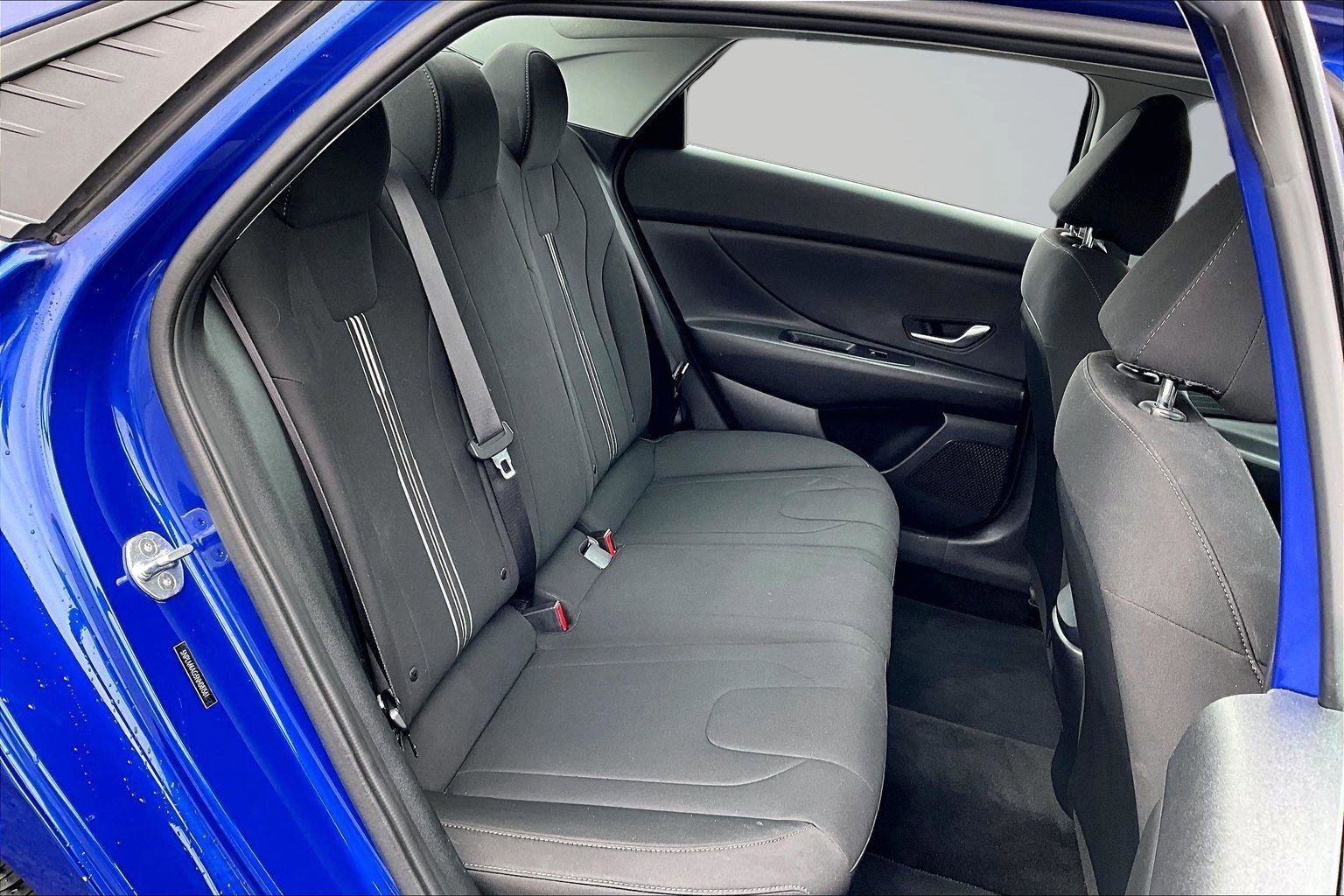 Used 2022 Hyundai Elantra SEL FWD image 27