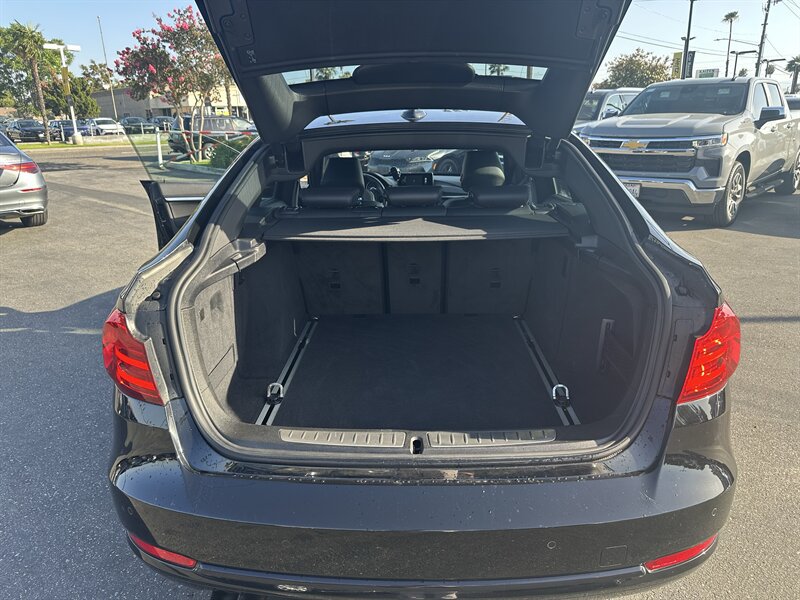 Used 2016 BMW 328i Gran Turismo xDrive AWD/4WD image 12