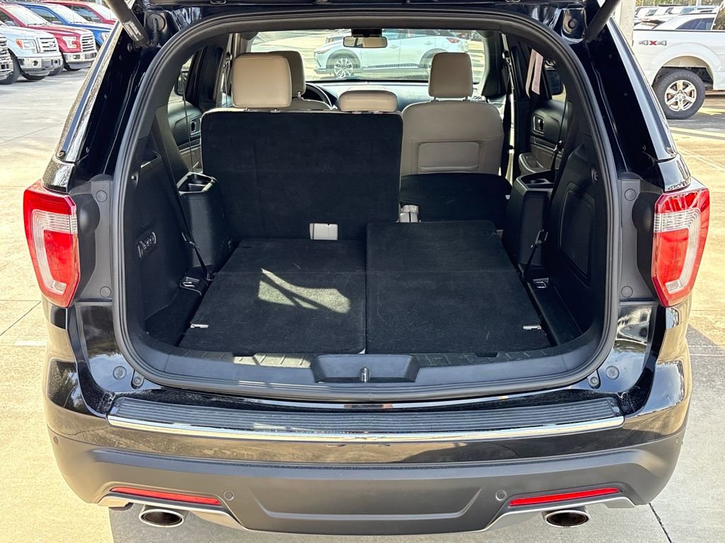 Used 2018 Ford Explorer Limited image 32