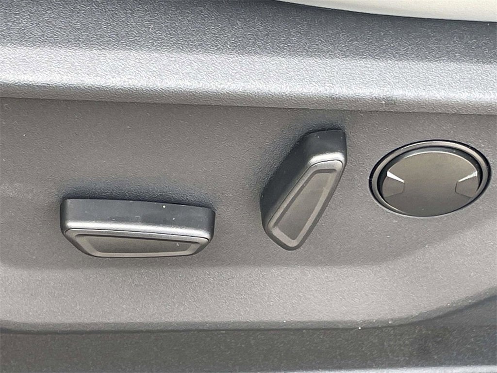 New 2026 Ford Expedition Active image 14