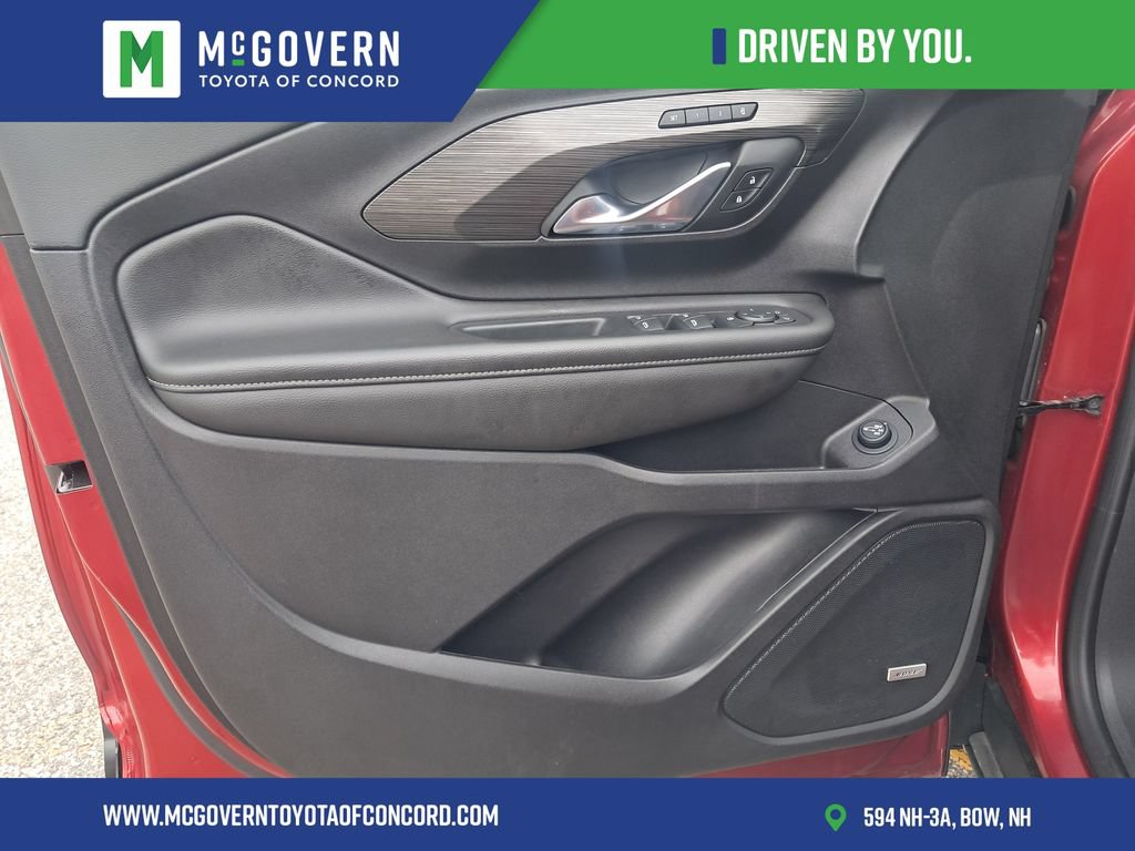Used 2024 GMC Terrain SLT w/ Infotainment Package II AWD/4WD image 13