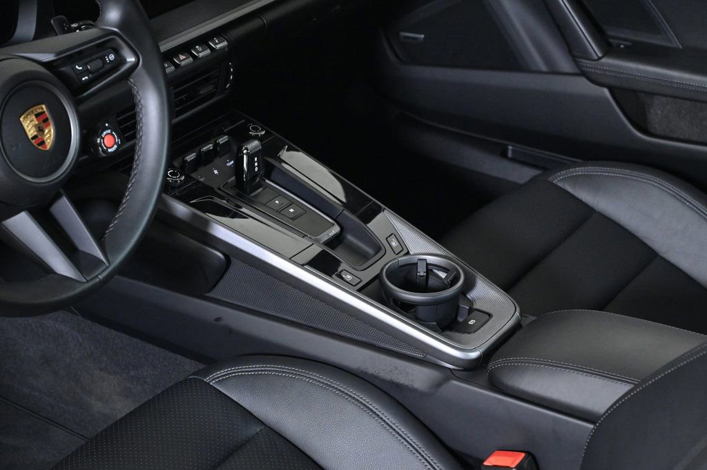 Used 2025 Porsche 911 Carrera w/ Sport Chrono Package image 16