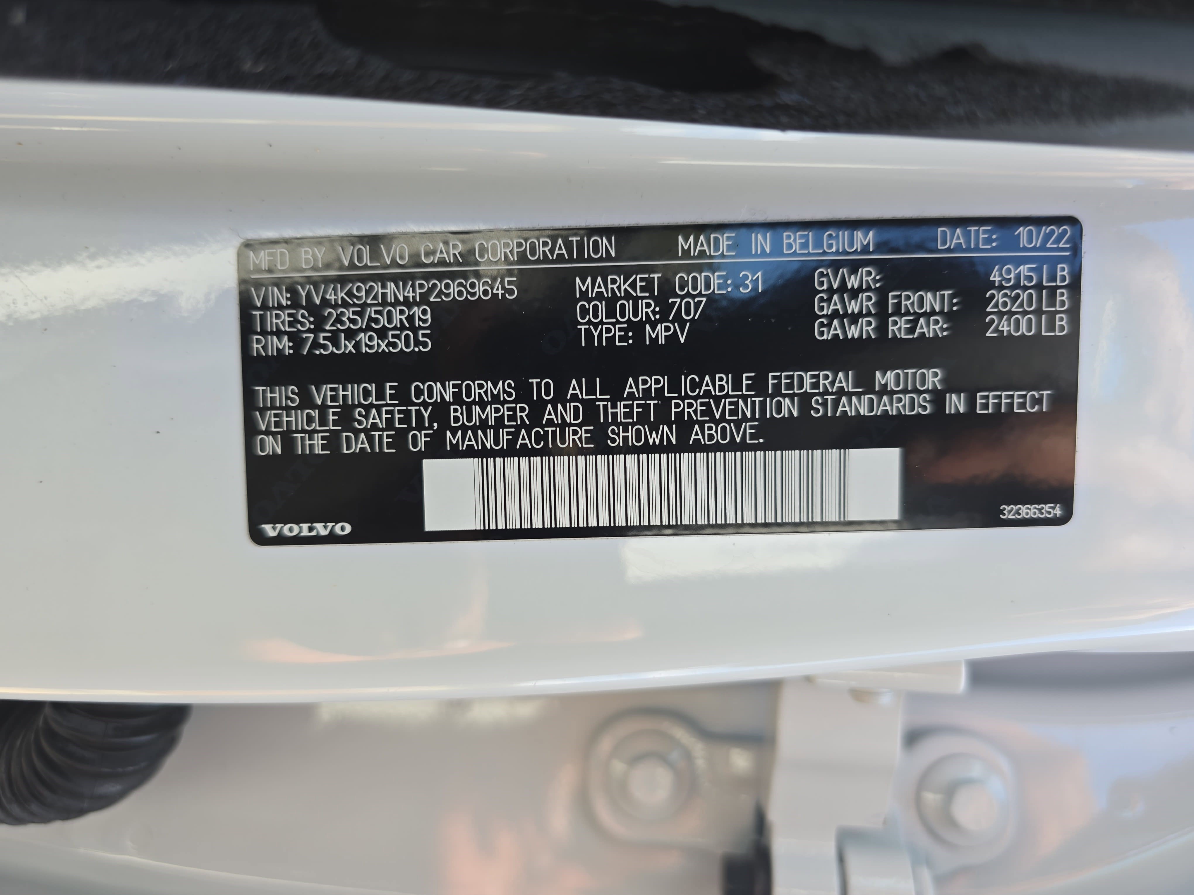 Used 2023 Volvo XC40 B4 Plus w/ Driver Assist Package image 38