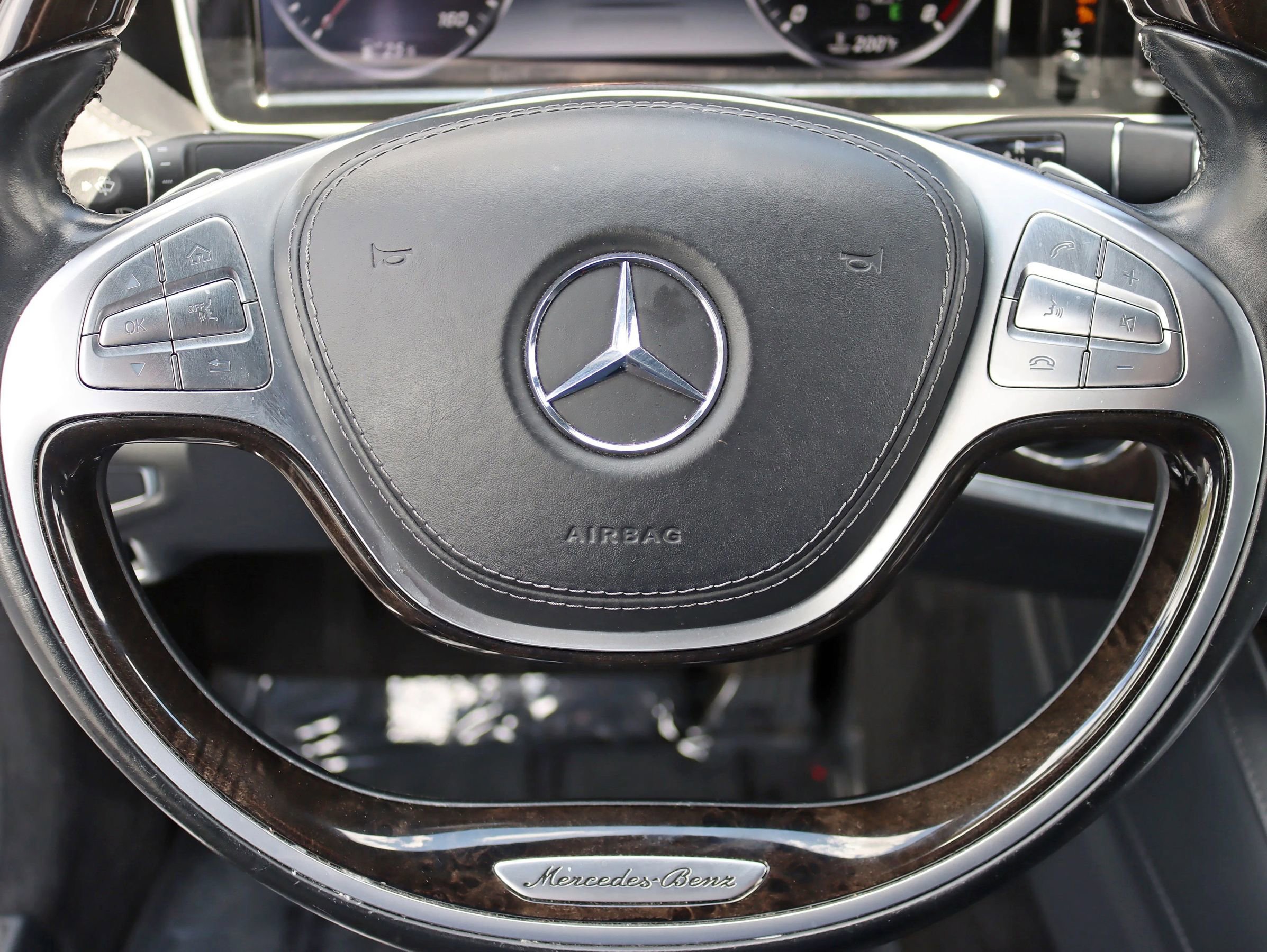 Used 2015 Mercedes-Benz S 550 4MATIC Sedan image 18