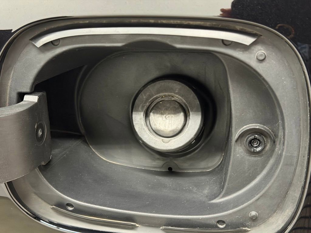 Certified 2025 GMC Acadia Denali w/ Super Cruise Package AWD/4WD image 17