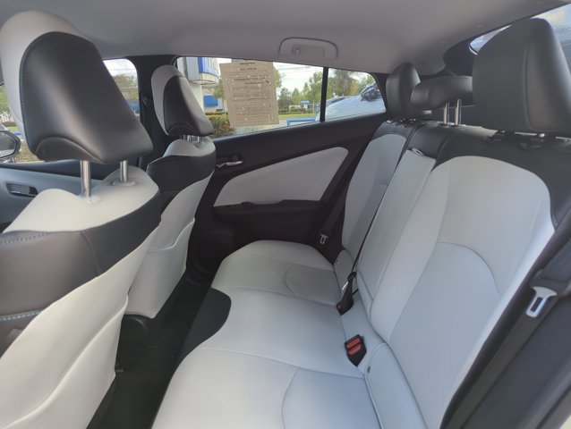 Used 2018 Toyota Prius Four image 16