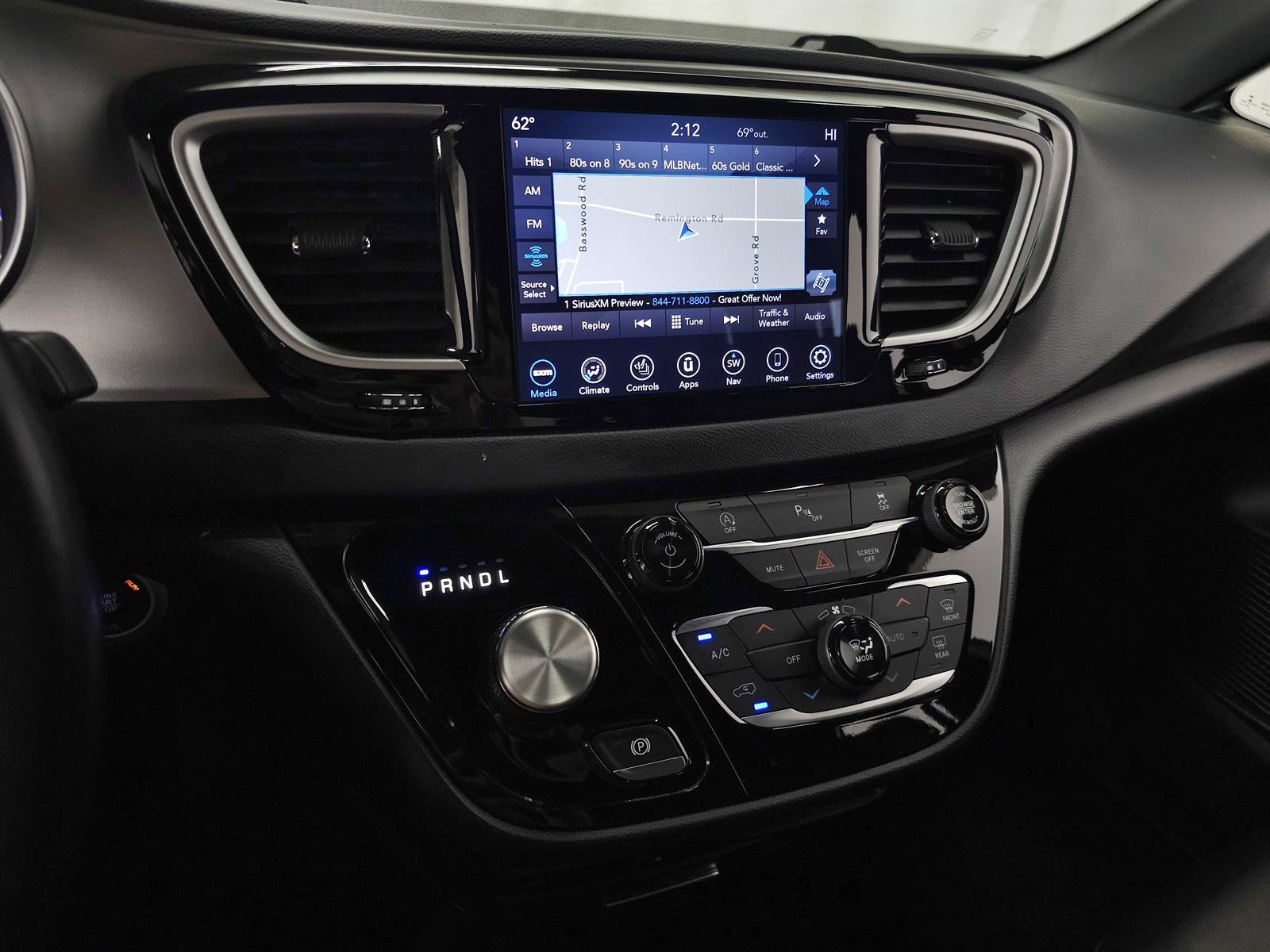 Used 2020 Chrysler Pacifica Touring-L w/ Premium Audio Group AWD/4WD image 21