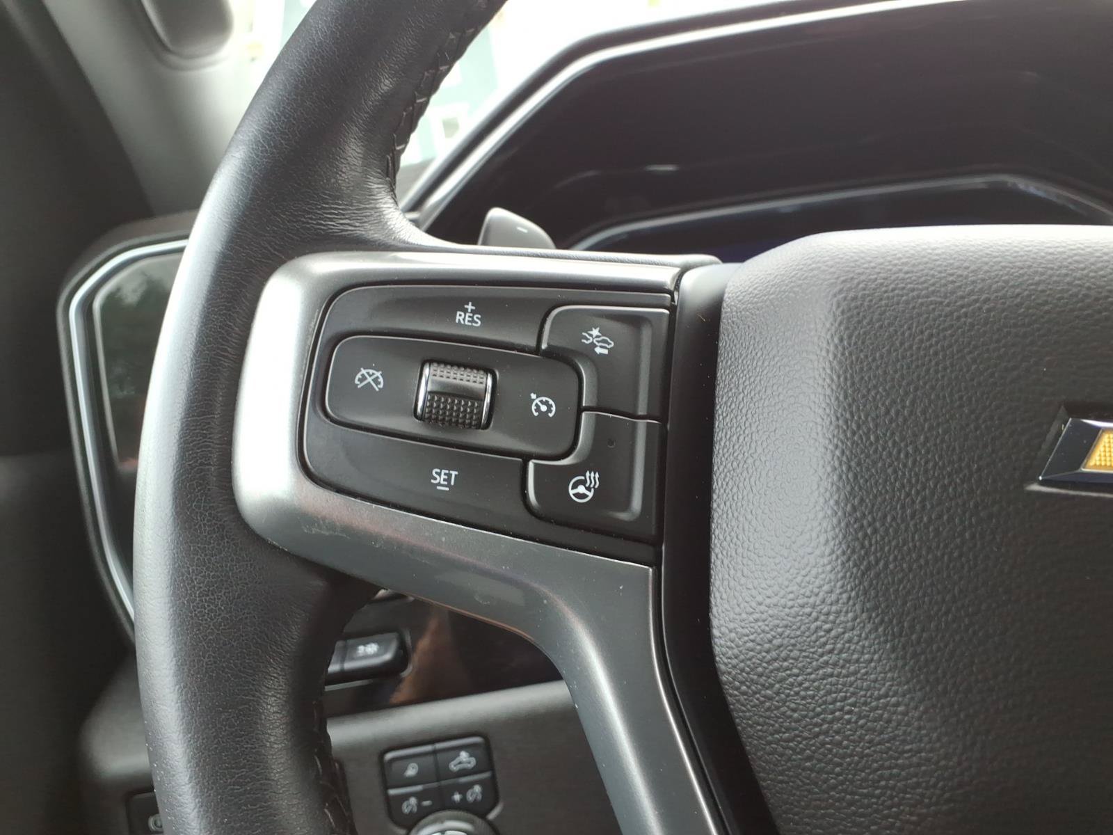 Certified 2022 Chevrolet Silverado 1500 LTZ w/ Technology Package AWD/4WD image 29
