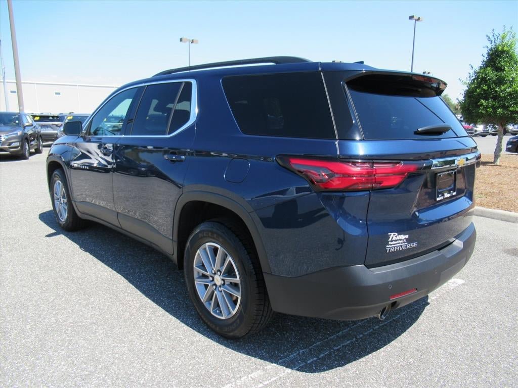 Used 2022 Chevrolet Traverse LT FWD image 5
