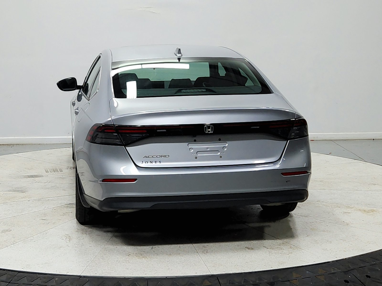 Used 2023 Honda Accord EX image 7