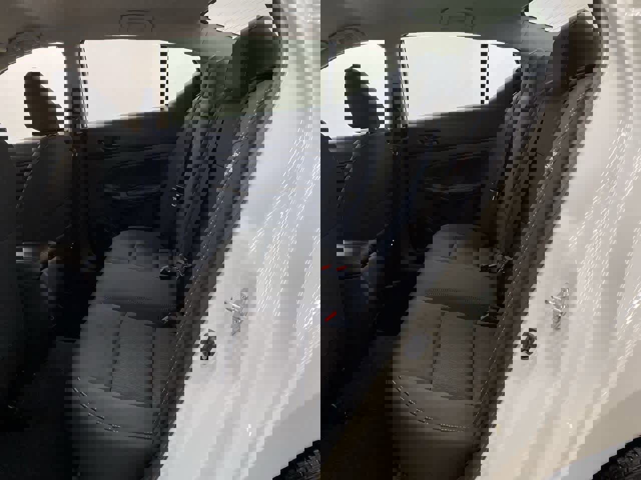 Used 2025 Nissan Altima 2.5 SV image 17