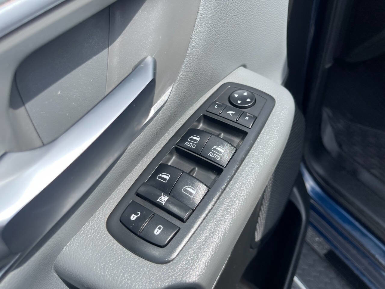 Used 2019 RAM 1500 Big Horn image 25