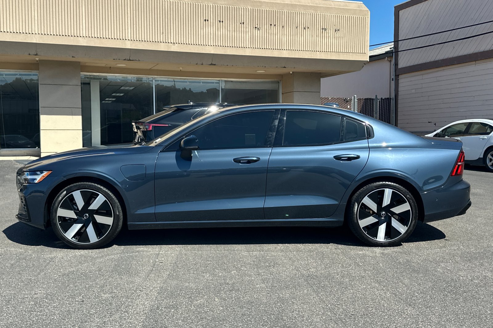 Certified 2024 Volvo S60 T8 Ultimate w/ Climate Package AWD/4WD image 6
